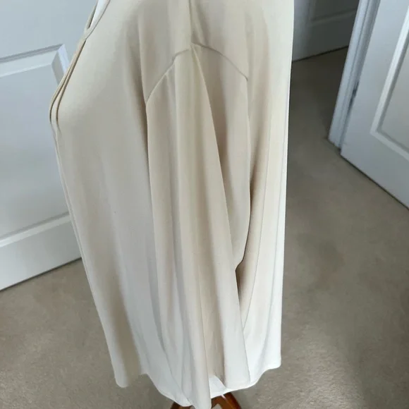 Susan Graver Essentials Elegant Cream Women's Top 2X - Picture 5 of 6